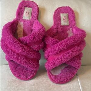 UGG Scuffita Shearling Crisscross Slide Slippers